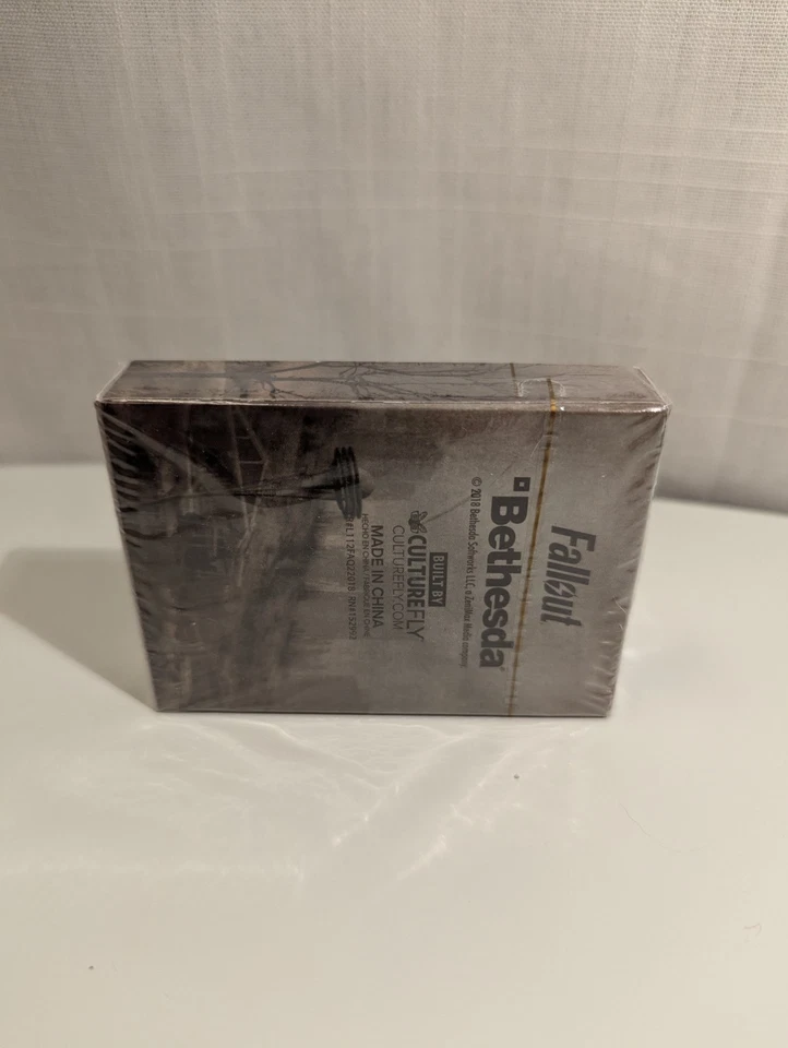 Fallout Playing Cards - Brand New Sealed - Officially Licensed by Bethesda 2018 - Image 4 of 4