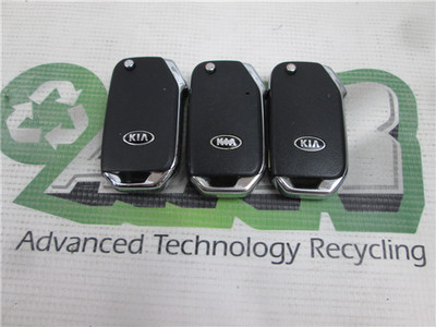 Kia Sportage OEM 4 Button Remote Flip Keys TQ8-RKE-4F42 Lot of 3 Already Cut