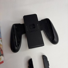 Nintendo Switch Console &ndash; Red & Blue Joy-Cons &ndash; Complete in Box US Model