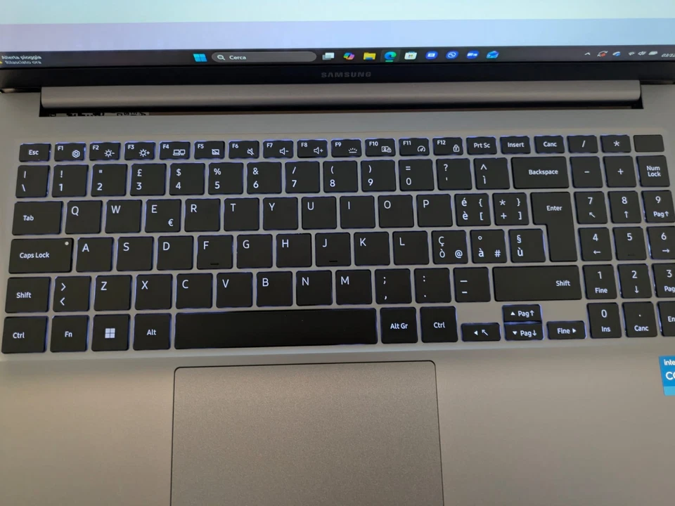 Samsung Galaxy Book4 15.6 i3-1315U 8GB RAM 256GB SSD Windows 11 Home - Immagine 3 di 4