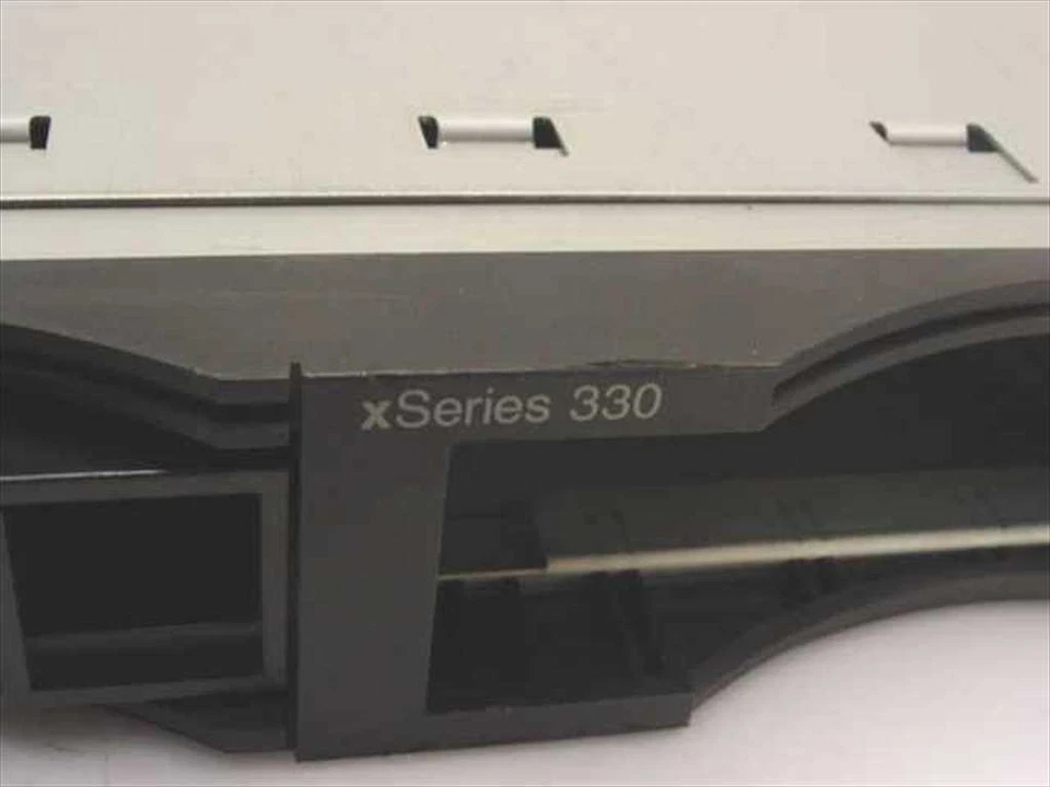 IBM 8654-51Y xSeries 330 Pentium III 1 Ghz Rackmount Server - AS IS - Image 2 of 4