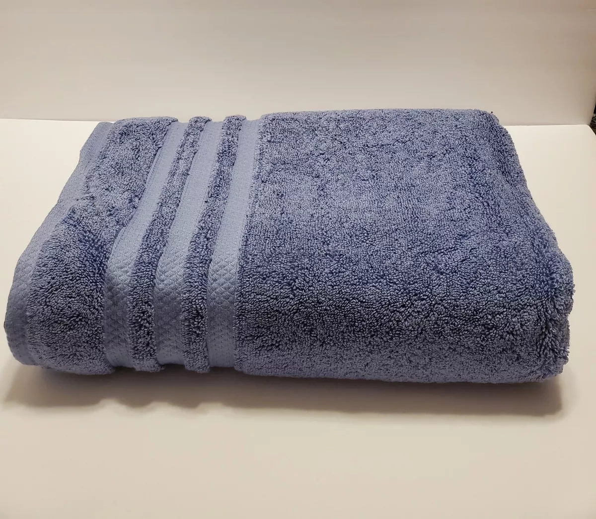 Liz Claiborne Luxury Egyptian Air Rich Bath Towel