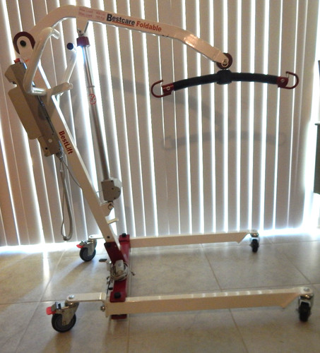 Hoyer Electric Lift -Bestcare-Bestlift PL400EF- foldable - battery used 1 month