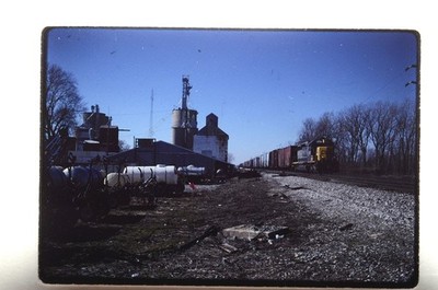 CSX 8247 APR-00 35mm Zug Foto Dia