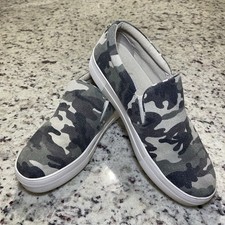 Steve Madden Green Camouflage Slip On Sneakers Size 8 Gills-C Women  s Canvas