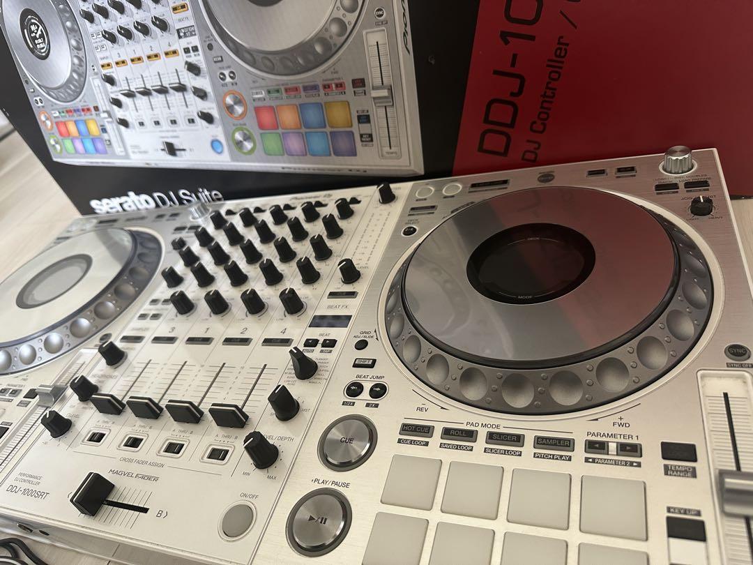 Pioneer DDJ-1000 SRT-W DJ Controller for Serato DJ Pro Used Pioneer DDJ-1000 SRT-W DJ Controller for Serato DJ Pro Used