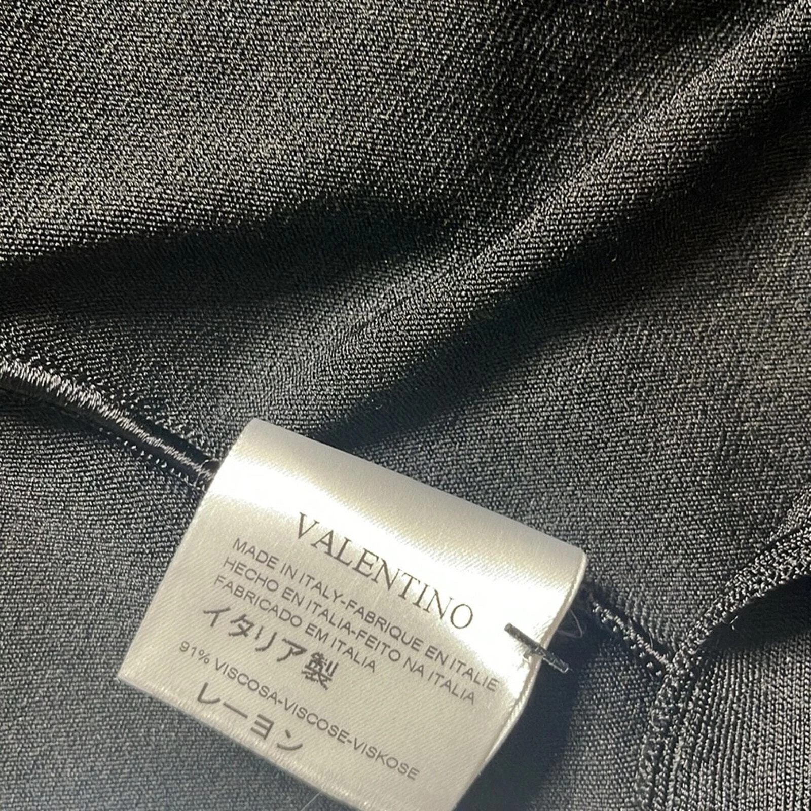 Valentino Abito collo a U