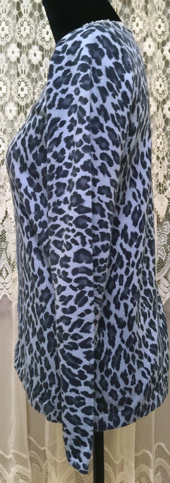 Quacker Factory Womens Cardigan Sweater Size XS Blue Animal Print Long Sleeves  - Image 4 of 4