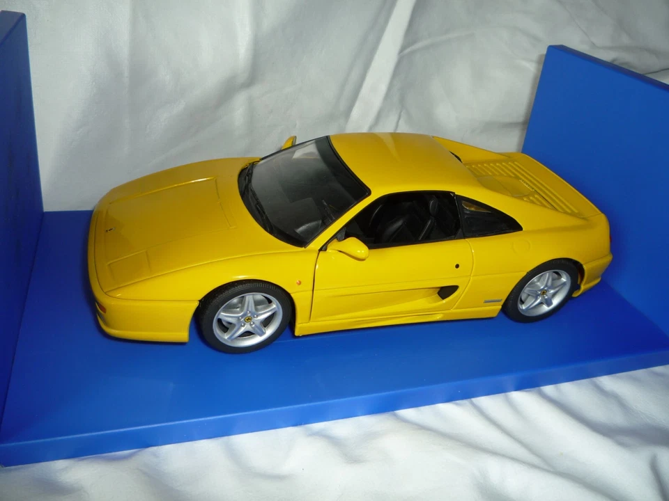 Ferrari 355 GTB Jaune ut Models  1/18 avec boite - Photo 4/4