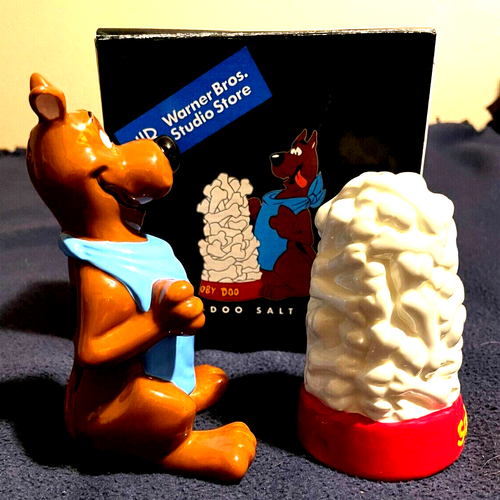Warner Brothers Scooby-Doo Stack of Bones Salt and Pepper Shakers - NIB - Picture 6 of 12