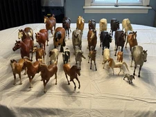 Enormous Lot Of 30 Traditional Scale Breyer Horses • Vintage From The 80’s As Is