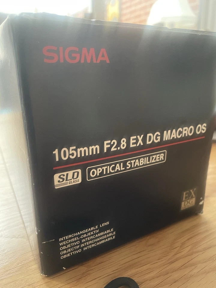 Sigma 105mm F2.8 EX DG Sigma Macro OS HSM Lens for Nikon AF DLSR - Image 2 of 4