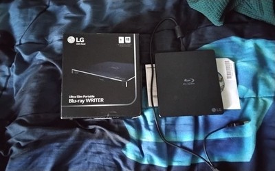 LG WP50NB40 Slim Portable Blu-Ray Writer