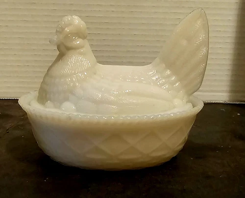 Vintage Westmoreland Glass White Milk Glass Hen on Basket