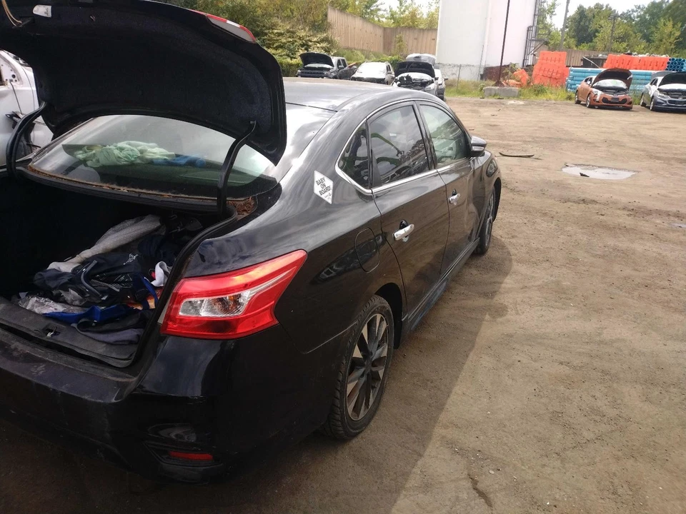 2019 Nissan Sentra Rack and Pinion Assembly OEM Black 90K Miles NJ25-21083 - Image 3 of 4