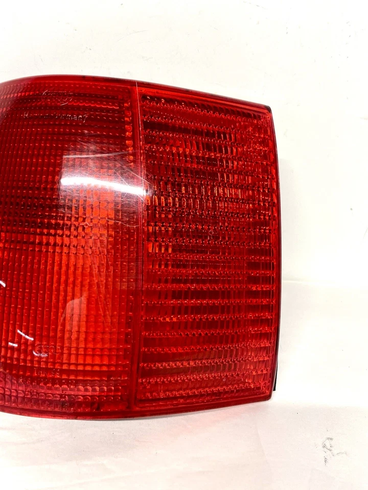 Luz trasera izquierda conductor Audi 100 C4 91-94 OEM 4A5 945 095 A Foto 3 de 4