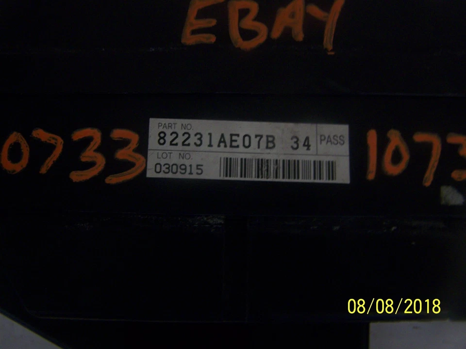 Caja relé de fusibles automático Subaru Legacy 2002-2005 2,5 L Foto 2 de 4