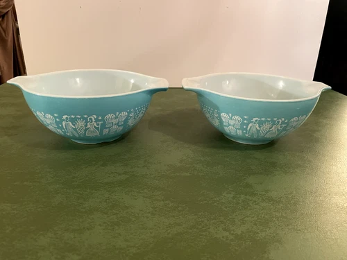 Vintage Pyrex Cinderella Mixing Bowl Amish Butterprint 1.5 Quart