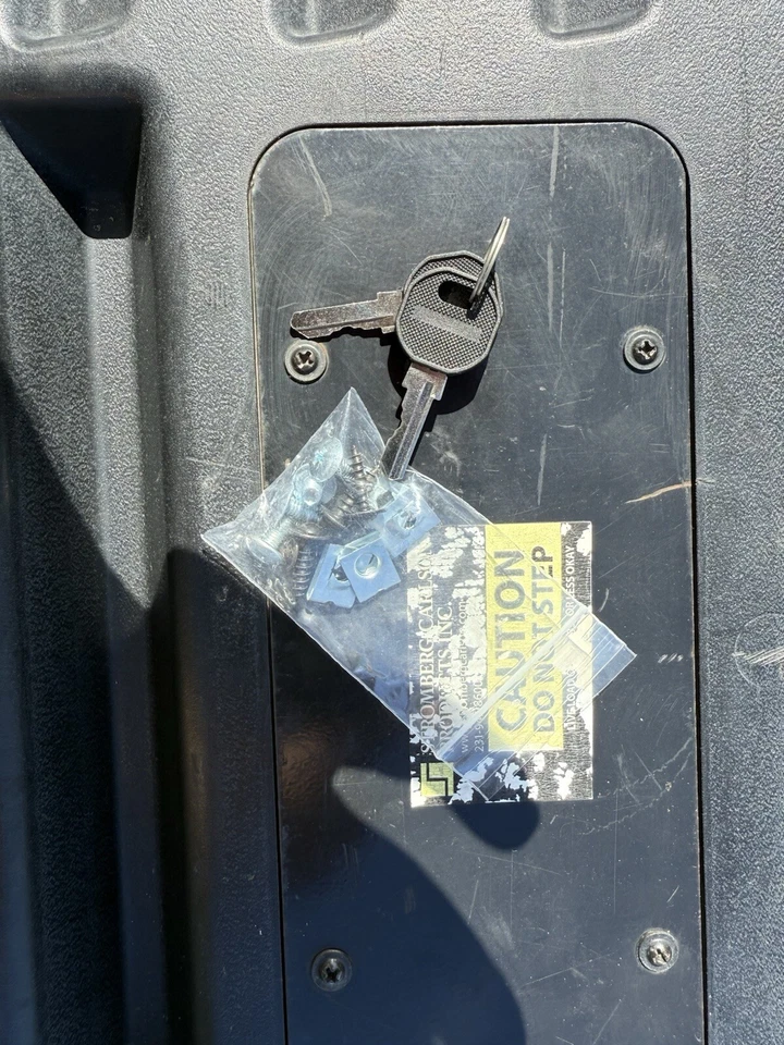 Stromberg 07G-R 5th Wheel Tailgate For Chevrolet Local Pickup Only. - Image 3 of 4