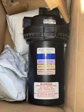 X03-04-M00 Wilkerson DESICCANT DRYER 1/2"