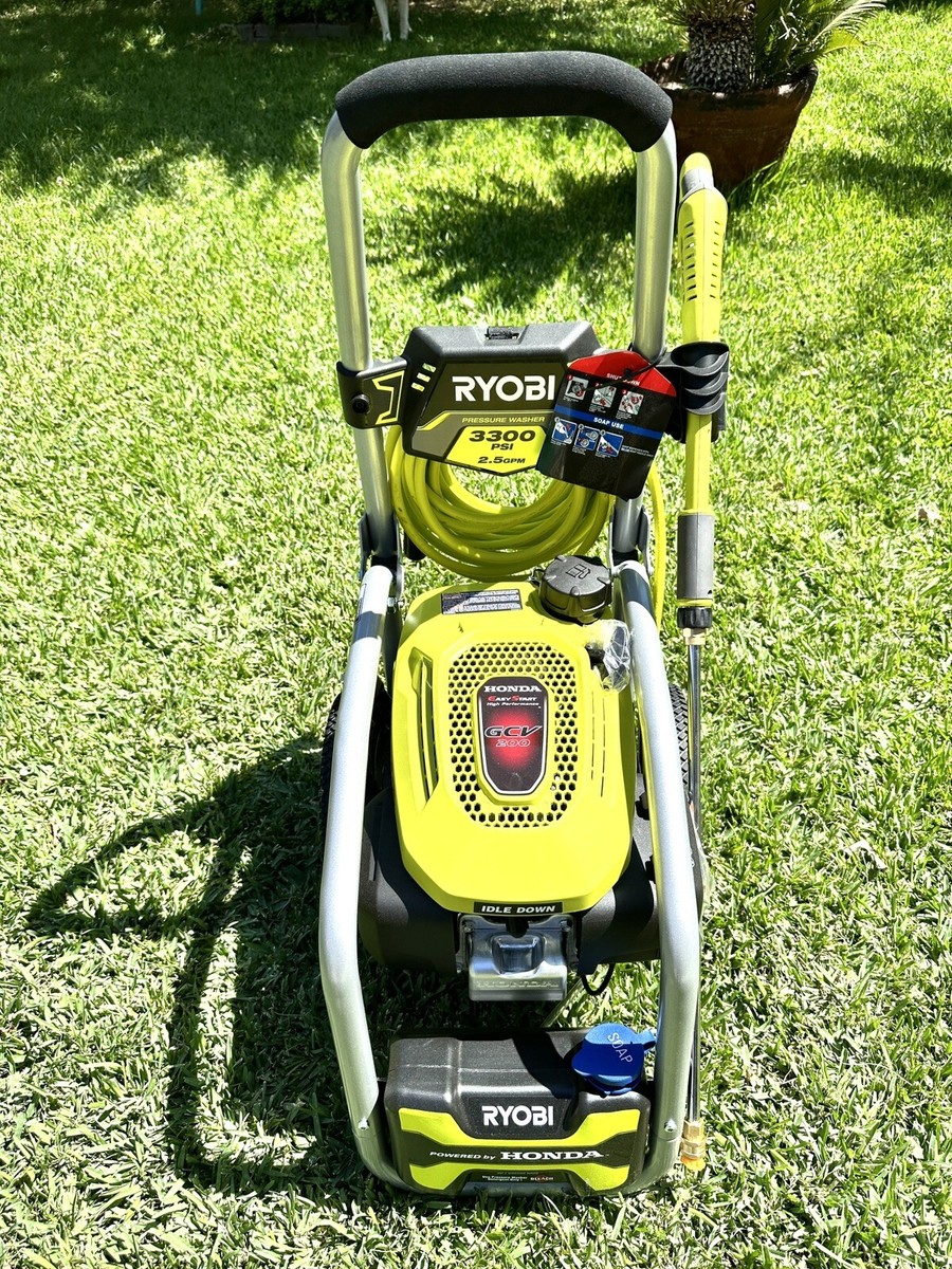 RYOBI3300 PSI 2.5 GPM Cold Water Gas Pressure Washer with Honda