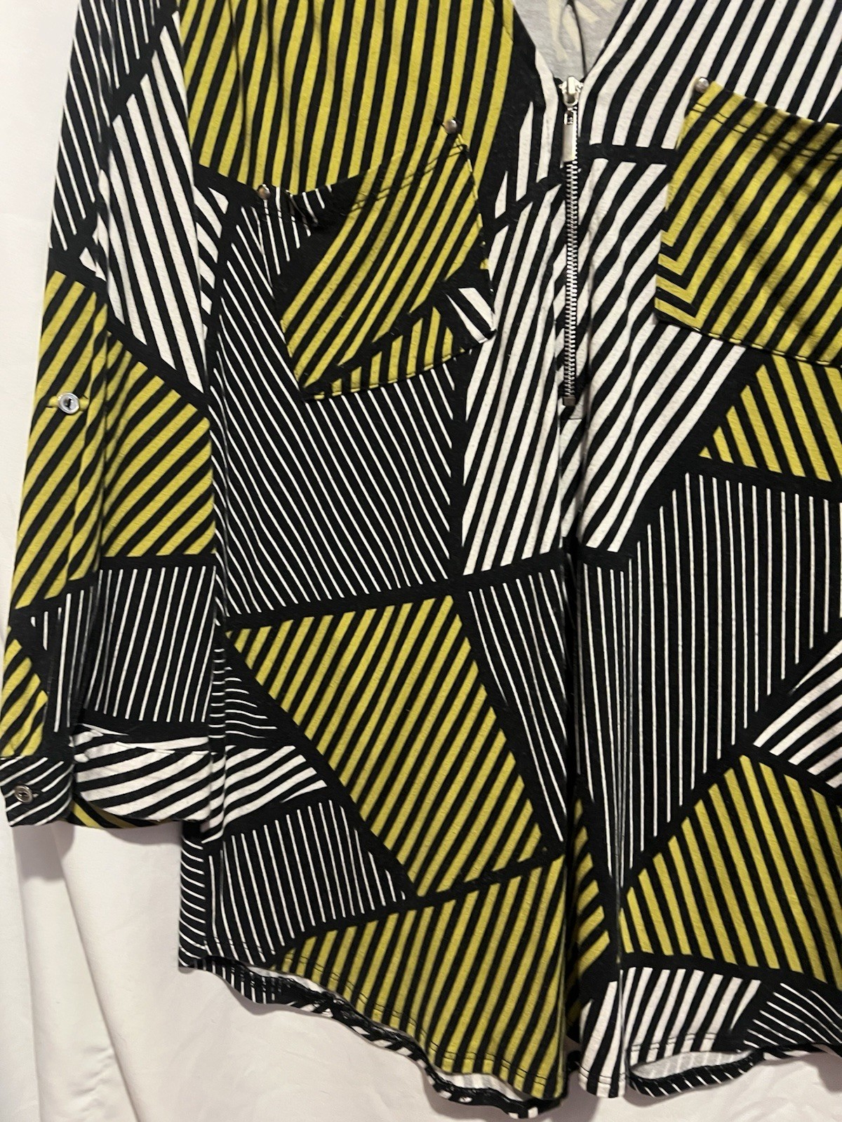 Wallis Geometric Patterned Long Sleeved Tunic Top… - image 3