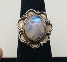 925 Sterling Silver Moonstone Ring - Size 6.75 4960