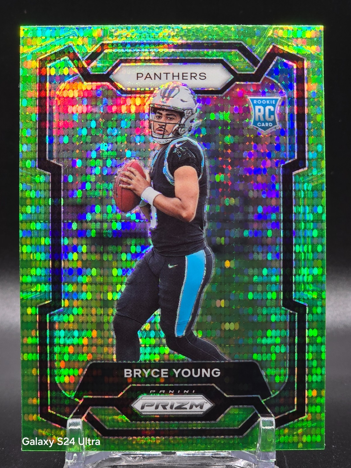 2023 Panini Prizm - Rookies Bryce Young #311 Neon Green Pulsar Prizm (RC)
