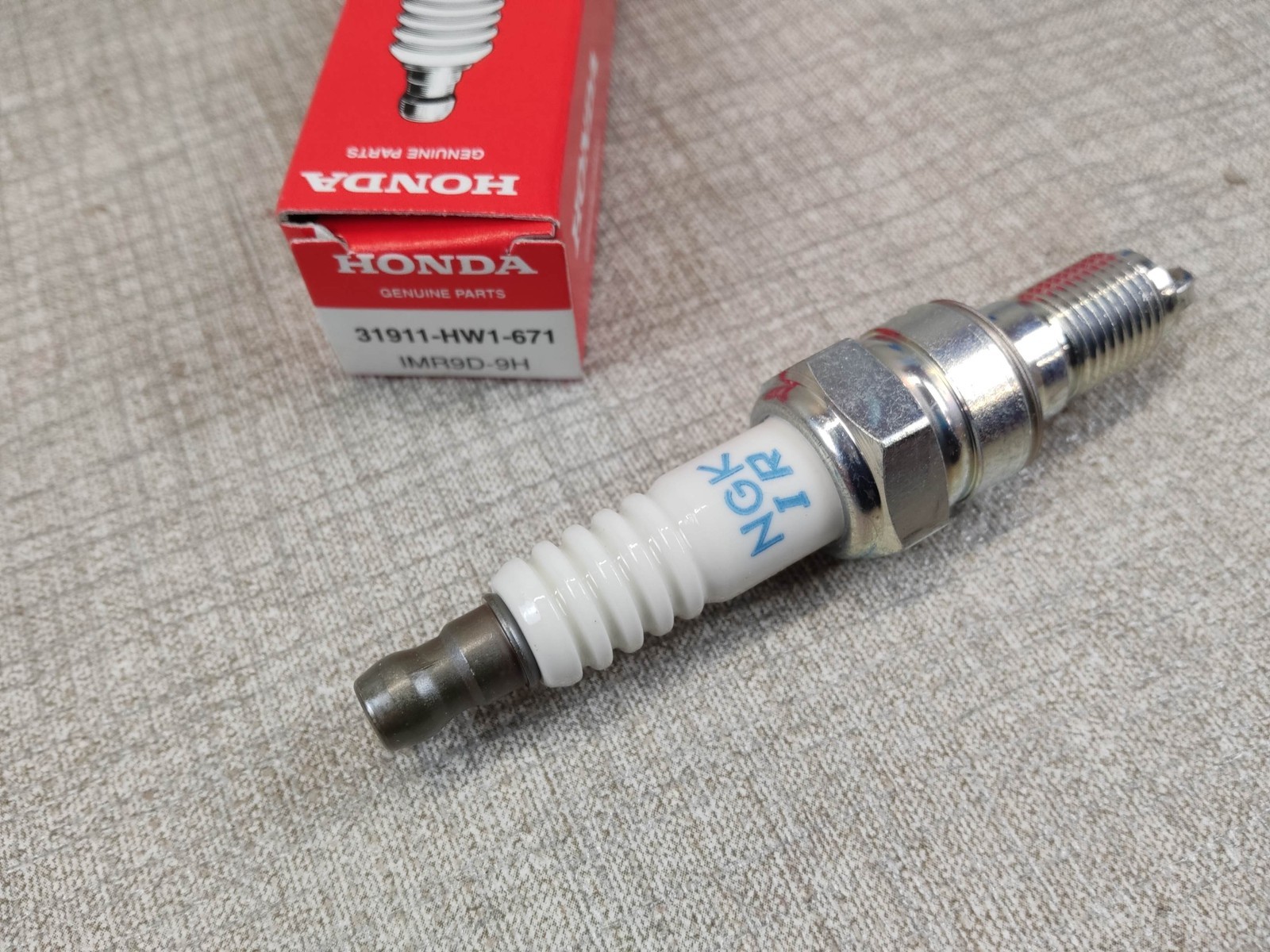 Spark Plug NGK IR IMR9D-9H Honda VFR800F VFR800X 31911-HW1-671