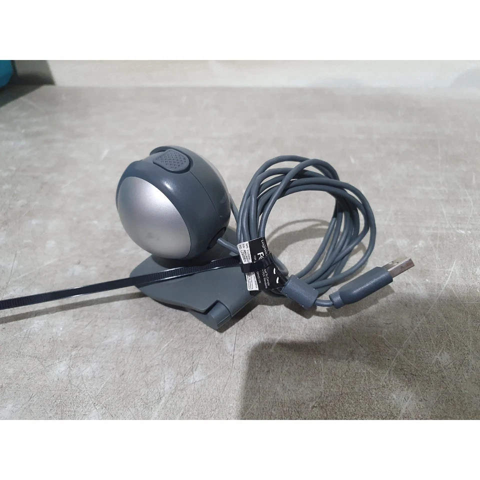 Logitech C500 V-U0006 Webcam Silver & Grey Wired USB 1.3 MP Built-in Microphone - Image 3 of 4