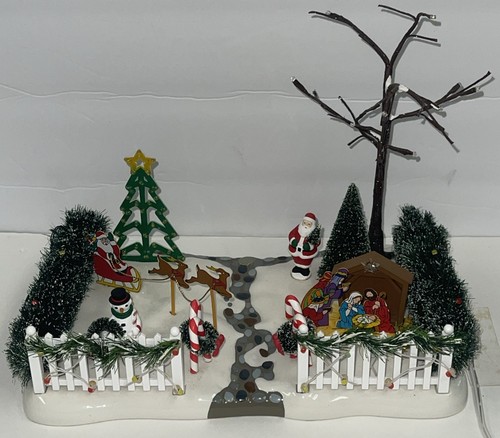 Department 56 Christmas Village Festive Front Yard #52506 Village Accessories - Picture 4 of 10