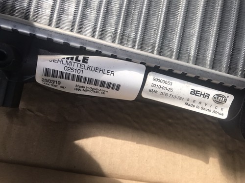 Audi VW Radiator 8MK 376713781 Radiator BEHR HELLA 8MK 376 713-781 - Picture 3 of 5