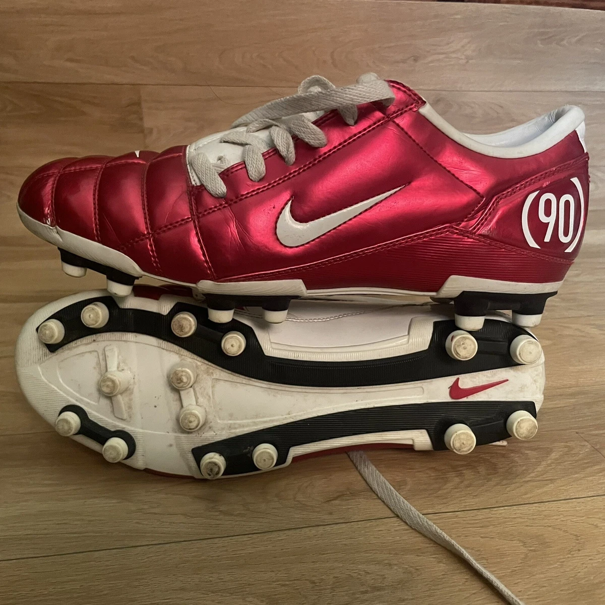 total 90s cleats
