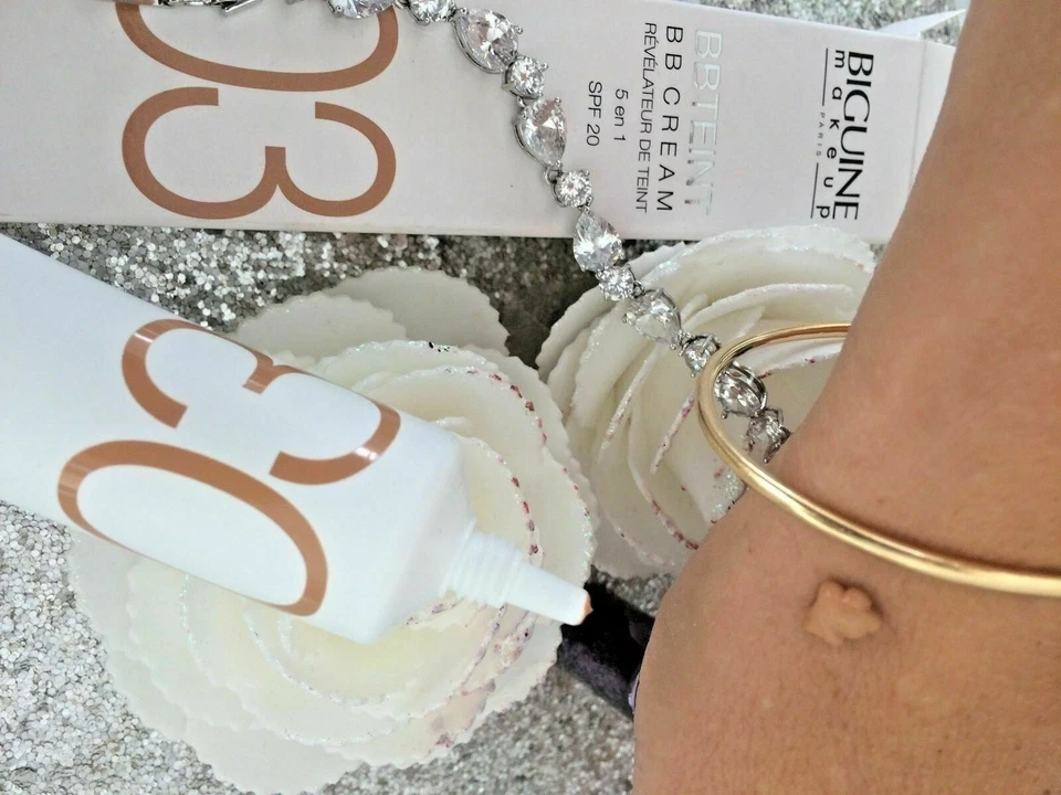 BIGUINE BB CREME teinté 5 EN 1 SPF 20 révélateur de teint 03 beige halé doré - Photo 1/1