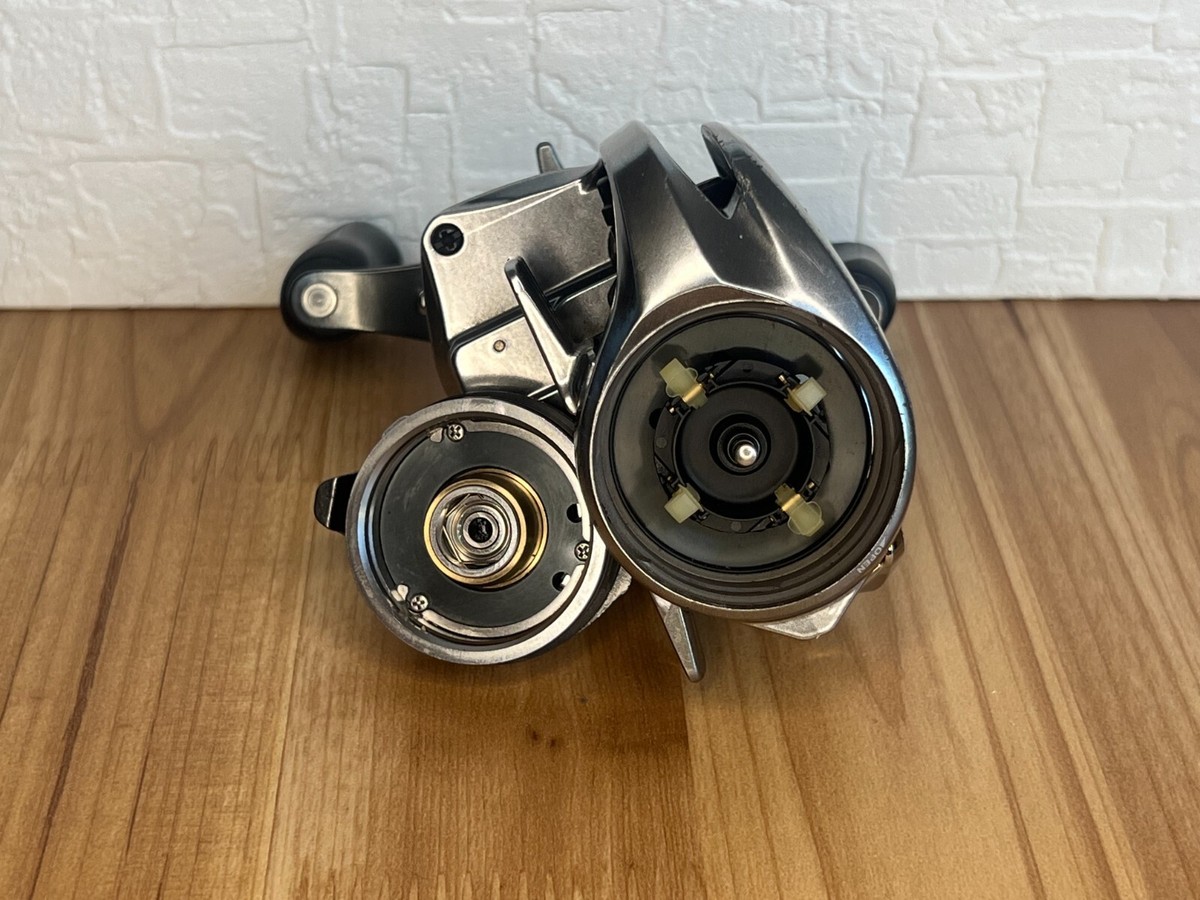 Shimano 18 Bantam MGL Right Baitcasting reel 6.2:1 Gear Very Good