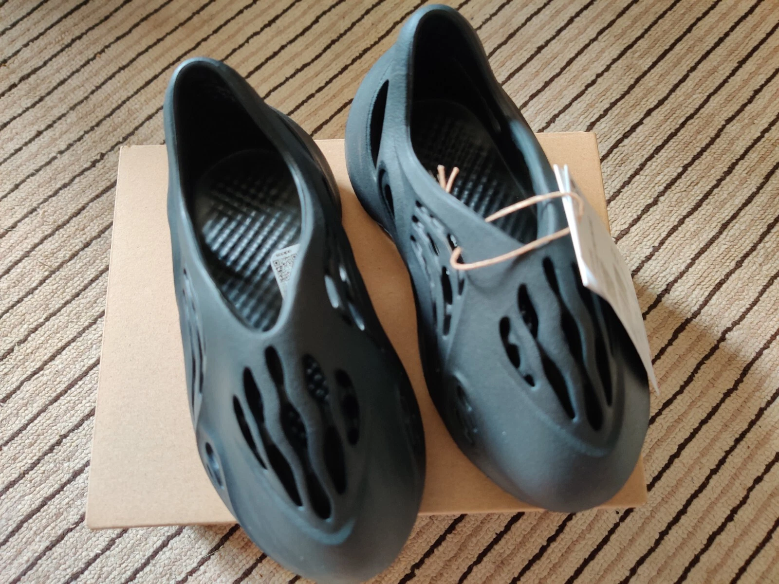 Yeezy Foam Runner per neonati onice Hp5346 taglia 8k PRONTO PER LA SPEDIZIONE✅