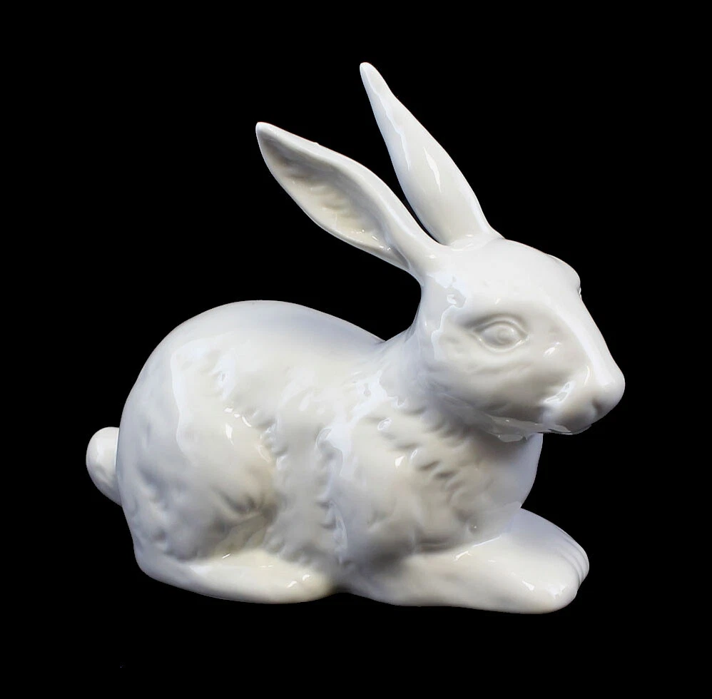 Beau lapin Corniste en porcelaine polychromée d