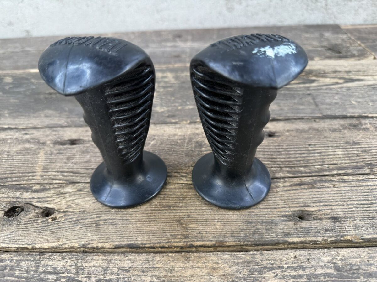 Team Cycle Oakley 3 Style Bmx Handle grips Vintage Okd Team Cycle Oakley 3 Style Bmx Handle grips Vintage Okd