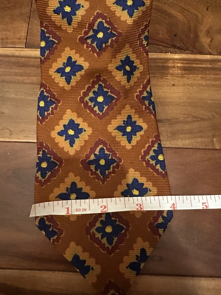 Corbata de seda Rubinacci 4x58 naranja geométrica Foto 2 de 4