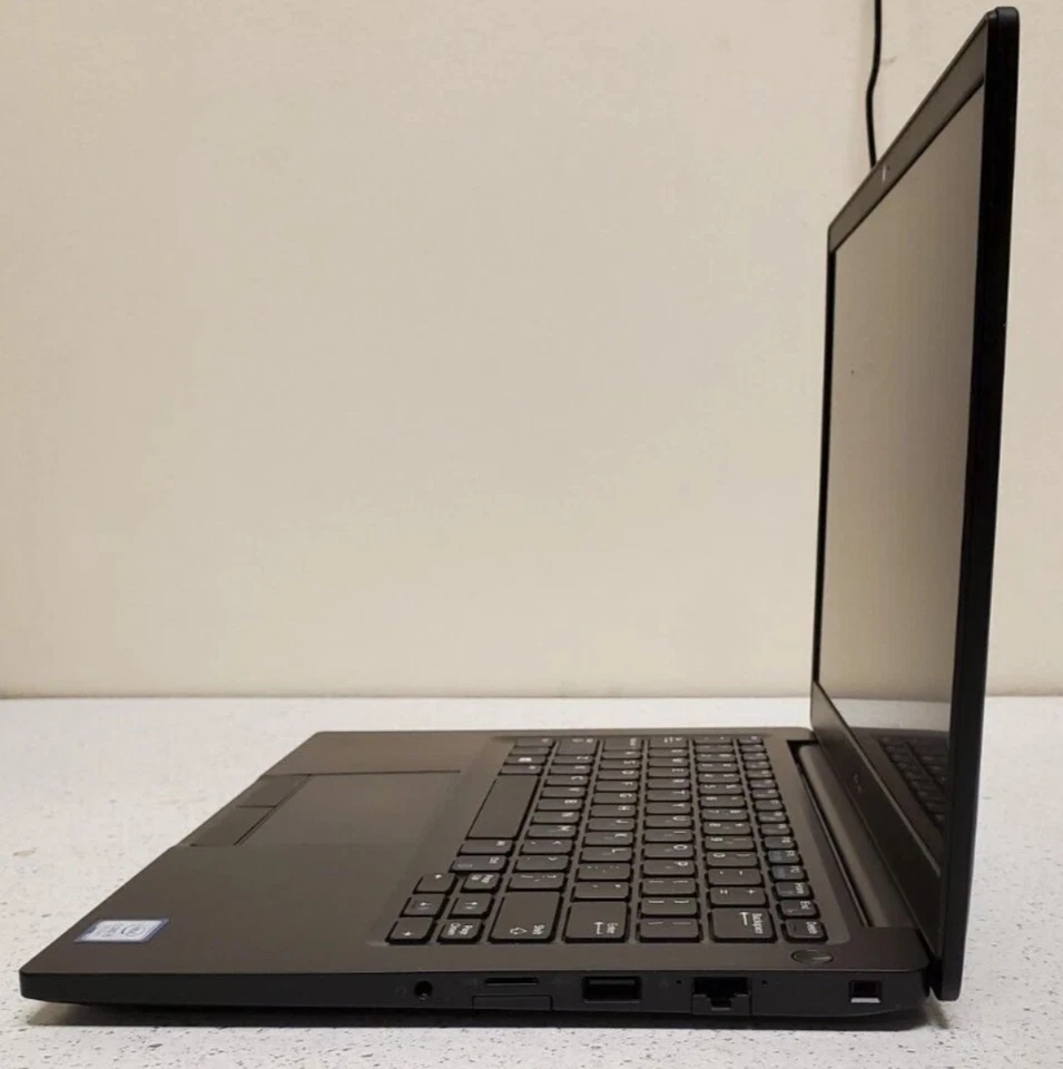 Ноутбук Dell Latitude 7390 полная высокая четкость i5-8-го поколения 8 ГБ твердотельный накопитель 256 ГБ Windows 11 + зарядное устройство - Изображение 2 из 4