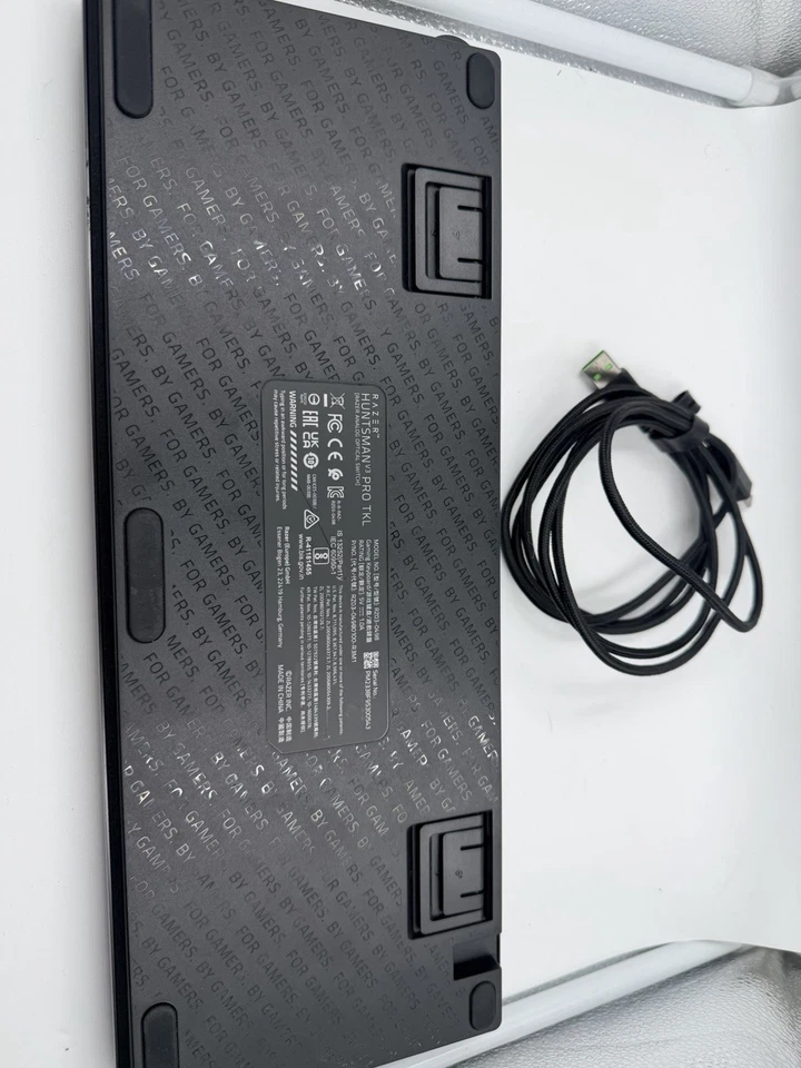 Razer Huntsman V3 Pro TKL Gaming Keyboard Analog Optical Switches – Excellent - Image 3 of 4