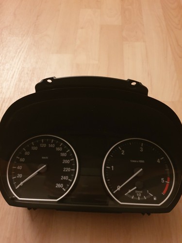 Tacho BMW 1ER E81 E87 LCI Diesel Automatik Kombiinstrument Tachometer 9187332
