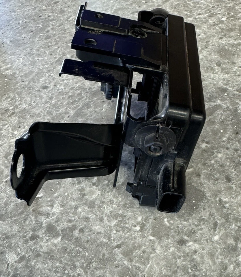 Unidad de módulo sensor de distancia de control de crucero OEM 15-17 Toyota Prius V 88210-47070 Foto 4 de 4