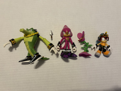 Jazwares Sonic The Hedgehog Team Chaotix Charmy Bee Vector Espio Figures