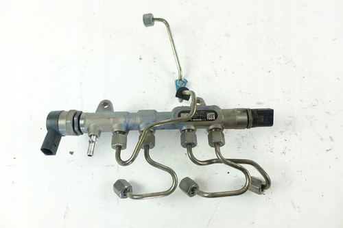 BMW 1 F20 1.6 d Einspritzleiste 8511629