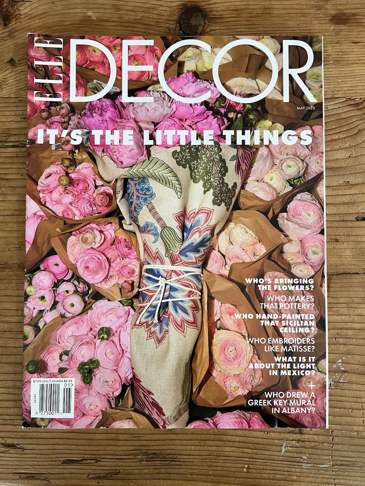 Magazine - ELLE DECOR - May 2025 - Little Things / Pottery / Greek Key Mural