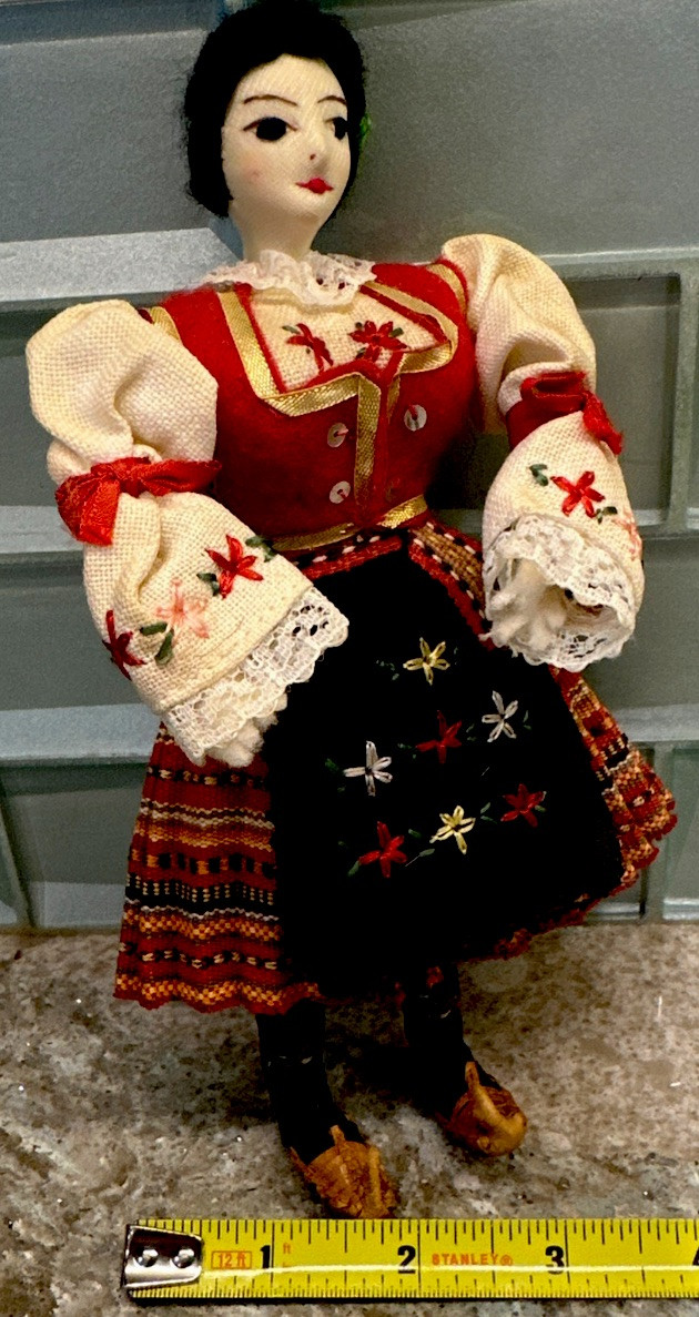 Vtg Portuguese Spanish 8 Doll Folk Art Trad. Beautiful Detailed Dress  Souvenir | eBay