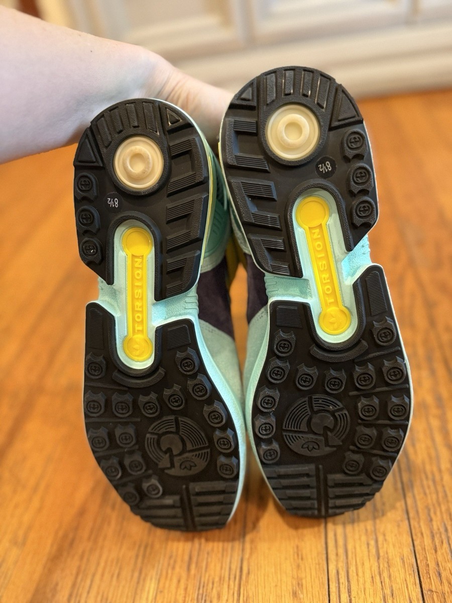adidas Gucci x ZX 8000 Aqua GG Monogram Size 9 New W/ Defect  display picture 3