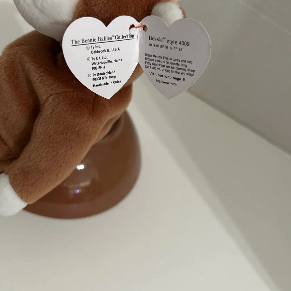 Ty Beanie Baby Bessie The Cow Style 4009 Multiple Tag Errors 31/4 - Image 3 of 4