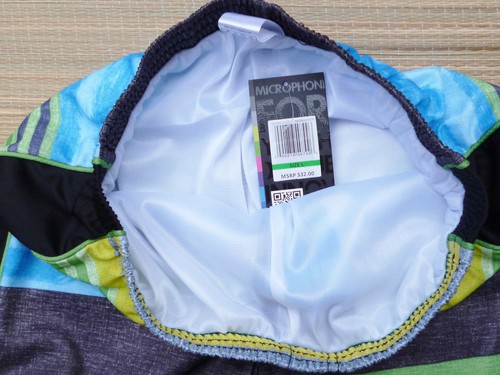 HURLEY LOGO BOYS/YOUTH "THE HOT IN STYLE BRAND" POLY BOARD/SWIM SHORTS LIST $32 - Picture 8 of 9
